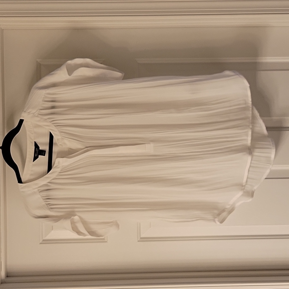 Simply Vera Wang sheer L top